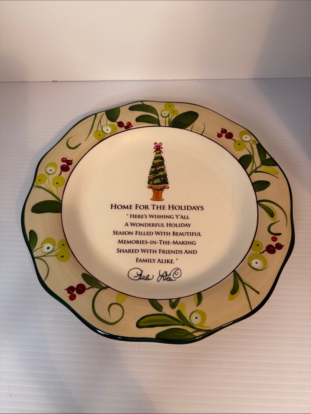 Paula Deen Home For The Holidays Holiday Decorative Plate W/Green & Red Berry